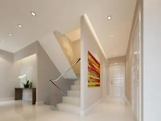 Hotel 5 Footway 2*